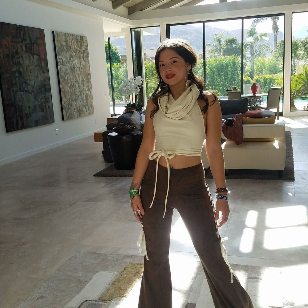 Meet your Posher, Gabriella